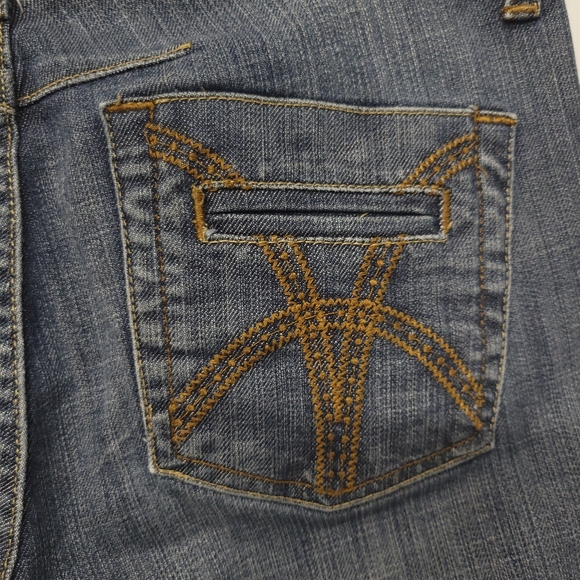 Kut from the Kloth Bermuda Shorts, size 2 - Picture 4 of 13